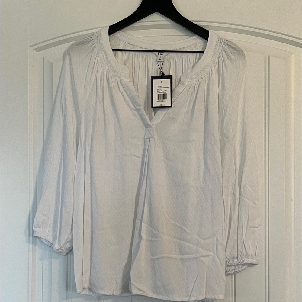 Crown & Ivy Peasant  blouse Large